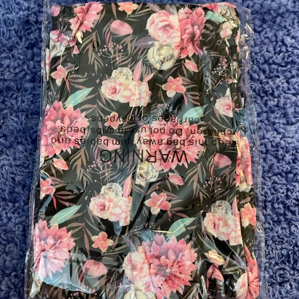 NWT in Bag buttery soft TC leggings - Picture 4 of 16